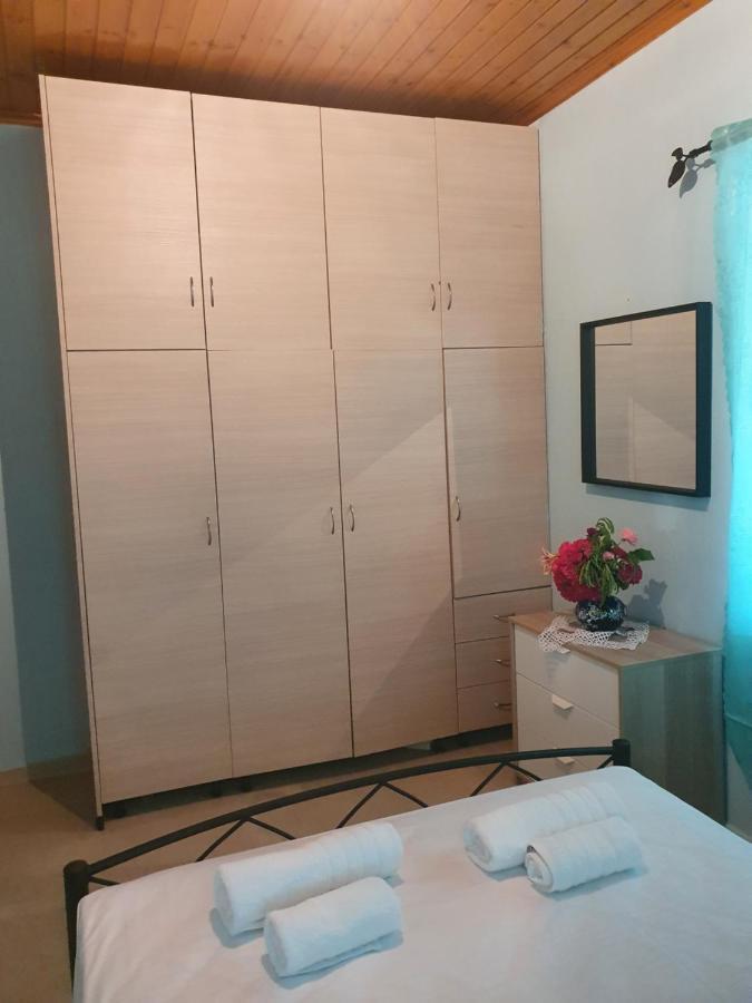 Hotel Πέτρινο Σπίτι Lazaráta Esterno foto